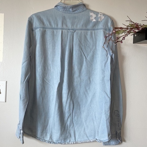 Forever 21 Blue distressed long sleeve shirt Mens size Medium. Used - Picture 7 of 9